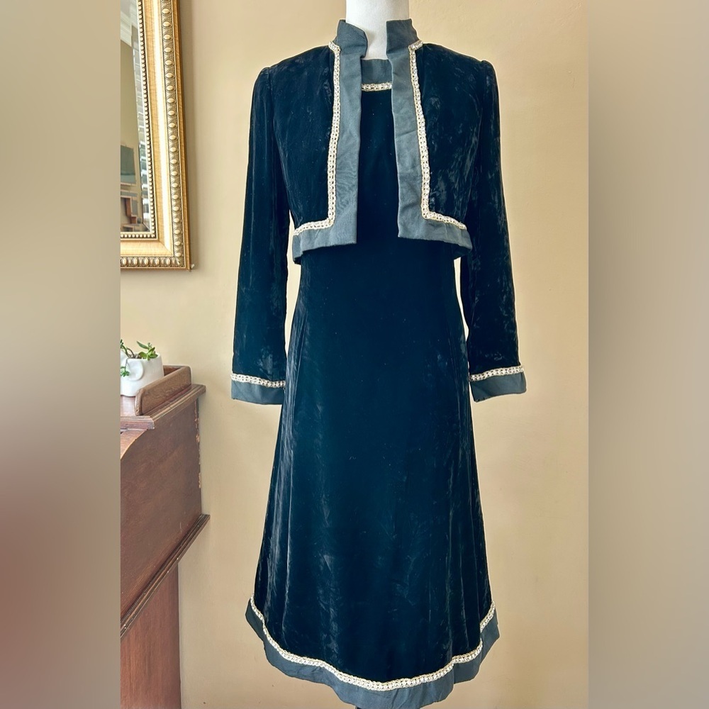Vintage 1960s Malcolm Starr by Elinor Simms Black Velvet Dress Jacket Set S